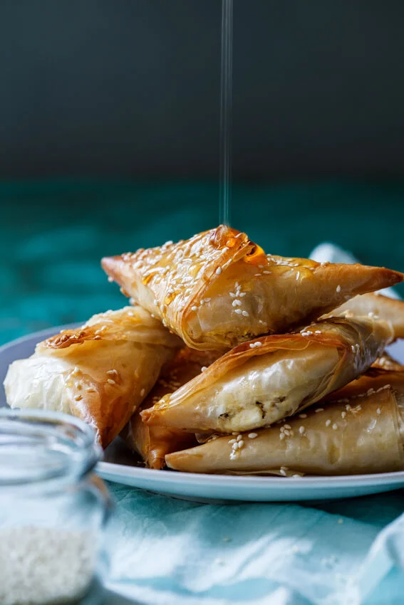 Crispy pies with feta